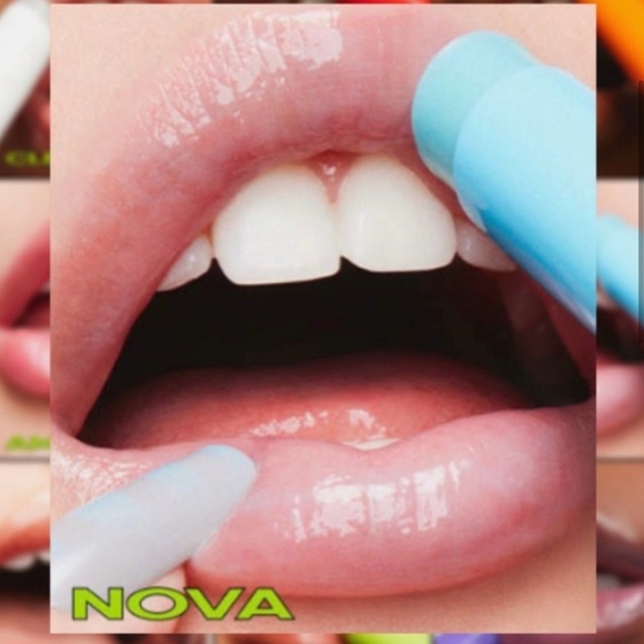 M.A.C. Cosmetics Squirt Plumping Gloss Stick In Nova(Blue) - Picture 4 of 13